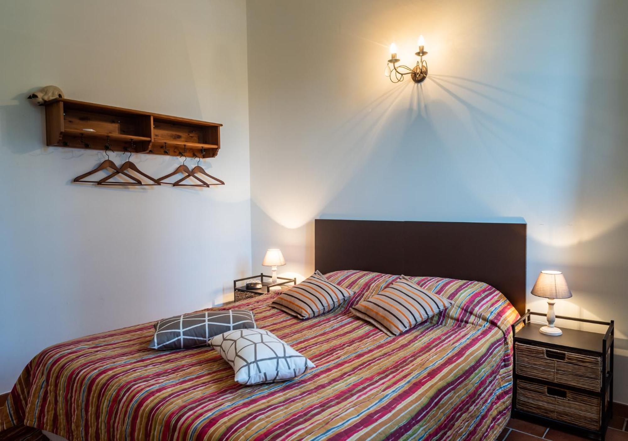Bed and Breakfast Mas de l'arrivette Saint-Geniès-de-Comolas Esterno foto